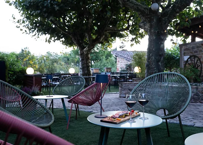 Logis Hôtel et Spa le Savigny